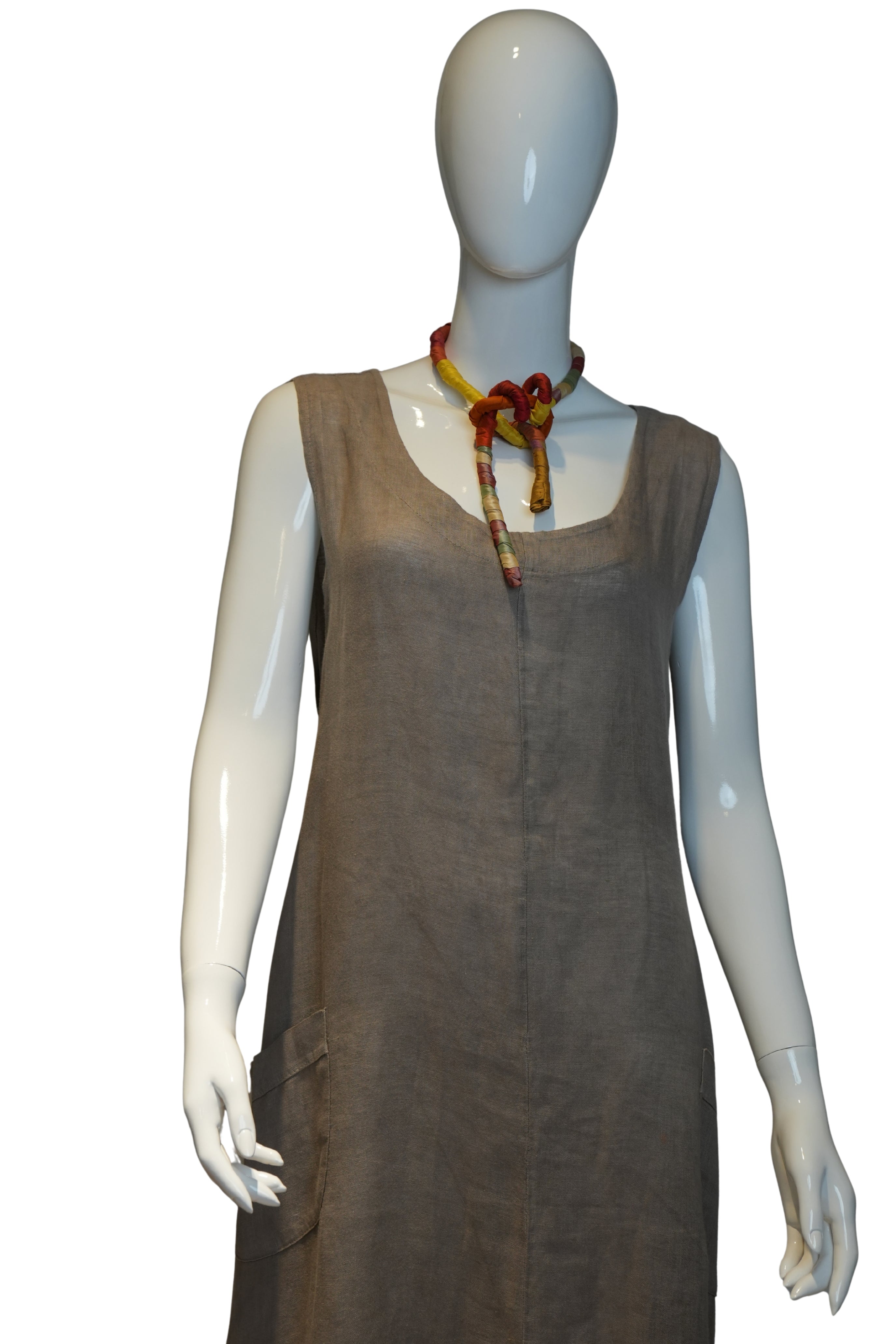 Vestido Lino “Arena Envolvente” – Greige (taupe)