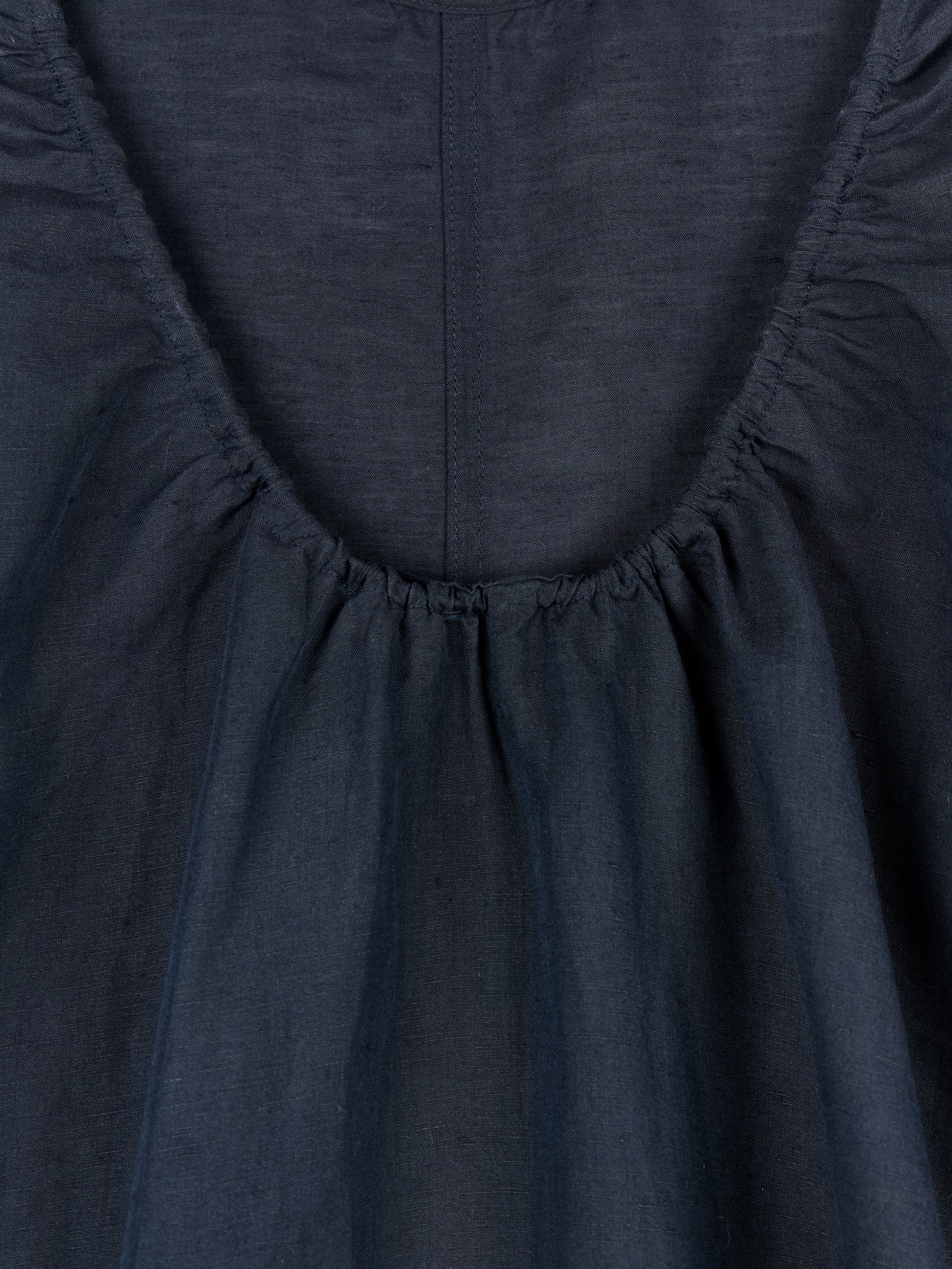 Vestido de Lino “Noche Marina” – Espalda Abierta