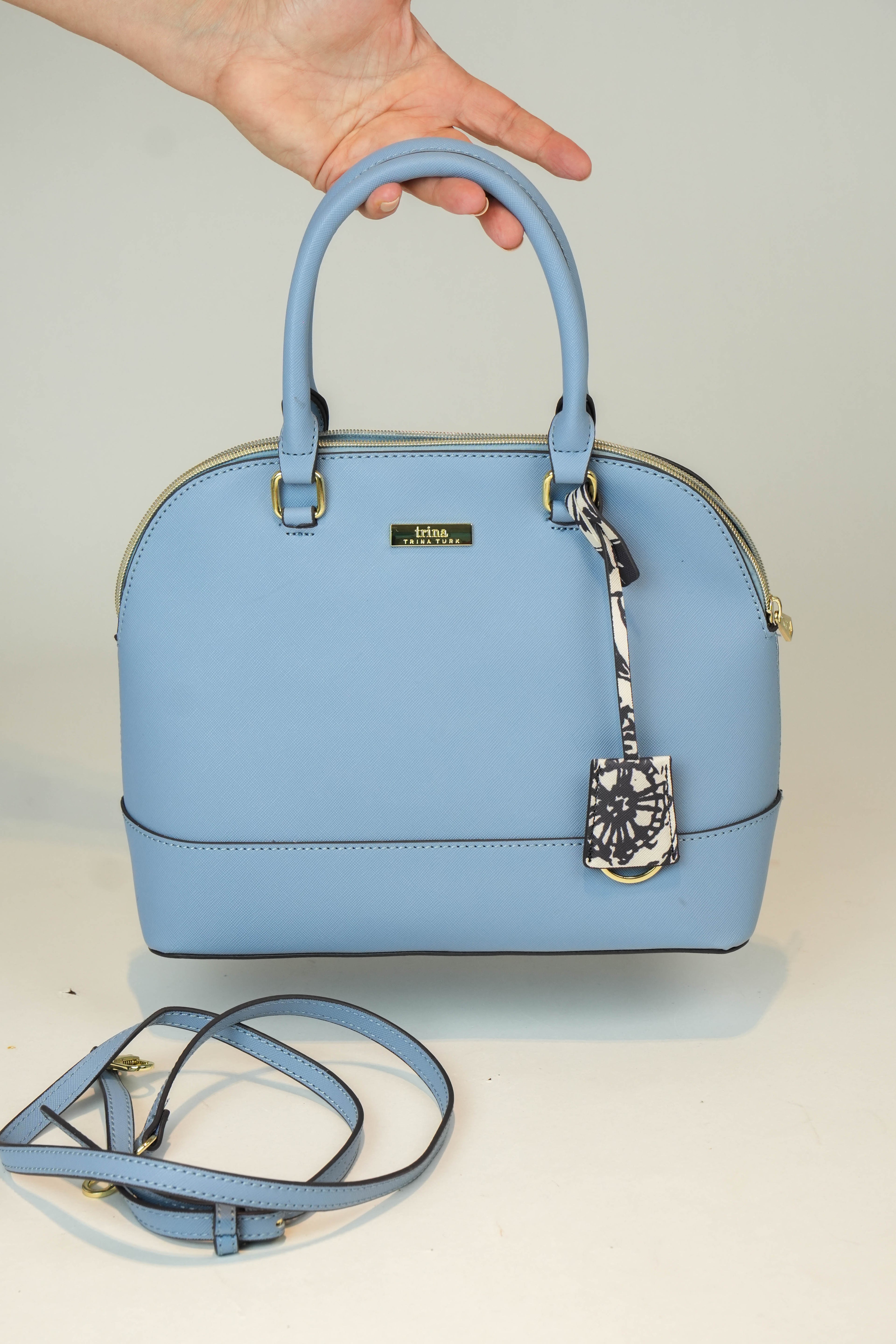 Satchel Trina Dome – Cuero Celeste