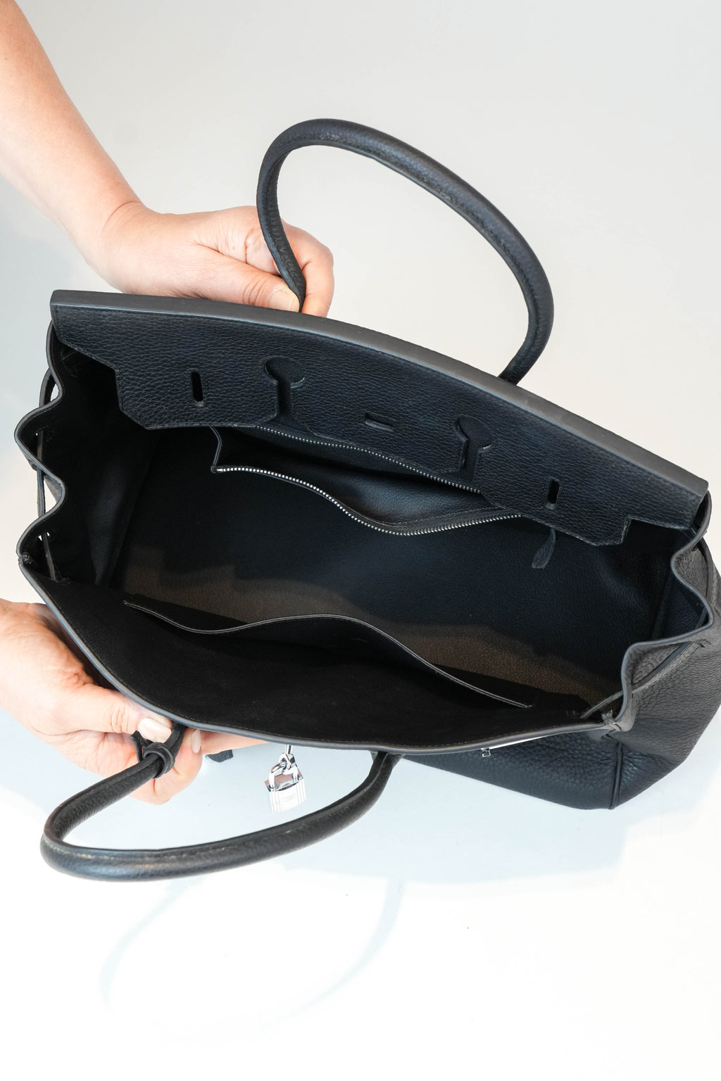 Bolso de Cuero Estilo Birkin – Negro (no auténtico)