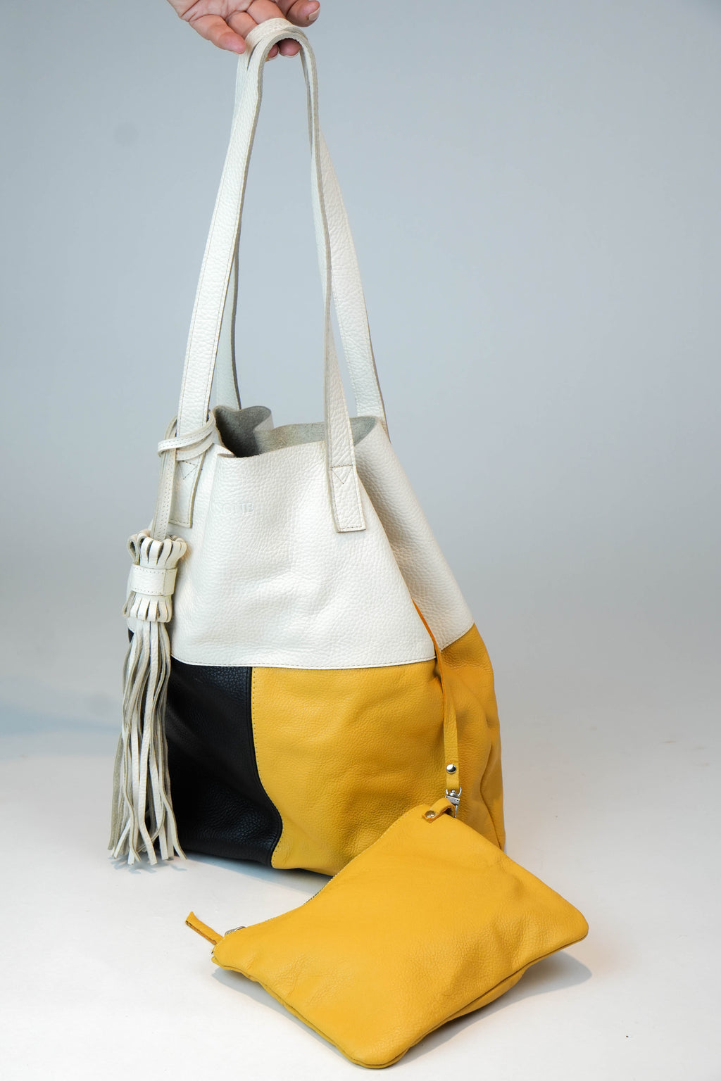 Tote Mishka Bucket Colorblock – Crema/Mostaza/Negro